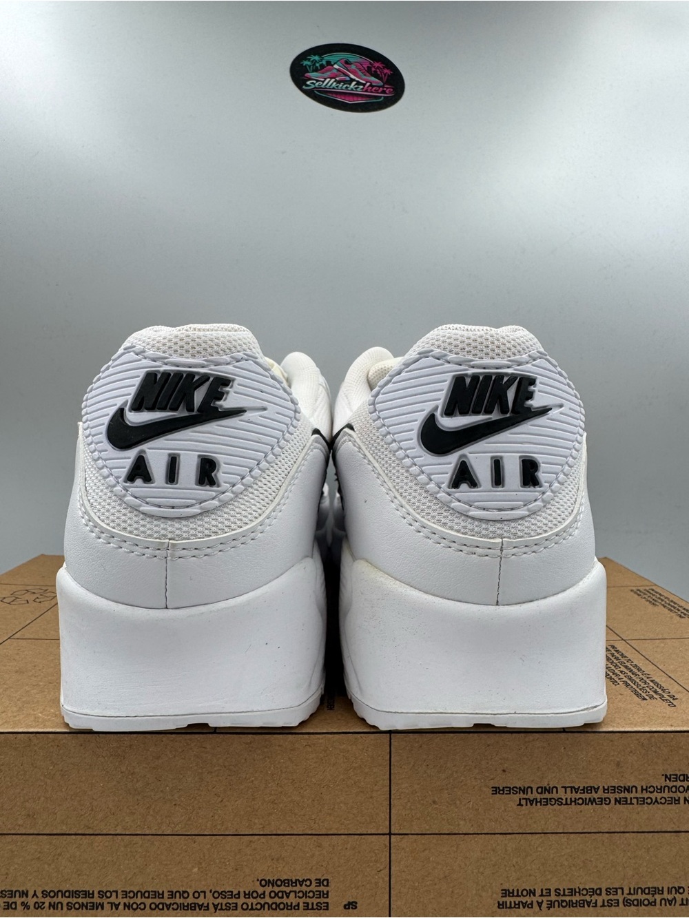 Nike Air Max 90 White Black BRAND NEW Size 10 Women - Picture 4 of 8